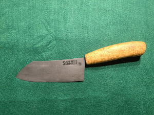 Santoku "Mini" mit Maserbirkenholzgriff Santoku "Mini" mit Maserbirkenholzgriff