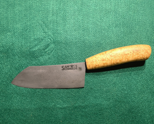 Santoku "Mini" mit Maserbirkenholzgriff Santoku "Mini" mit Maserbirkenholzgriff