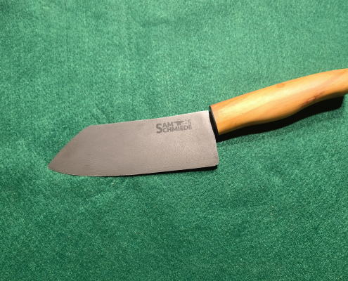 Santoku "Mini" mit Maulbeerenholzgriff Santoku "Mini" mit Maulbeerenholzgriff