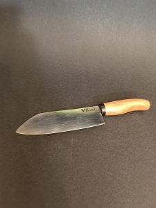 Santoku mit Kirschholzgriff Santoku mit Kirschholzgriff