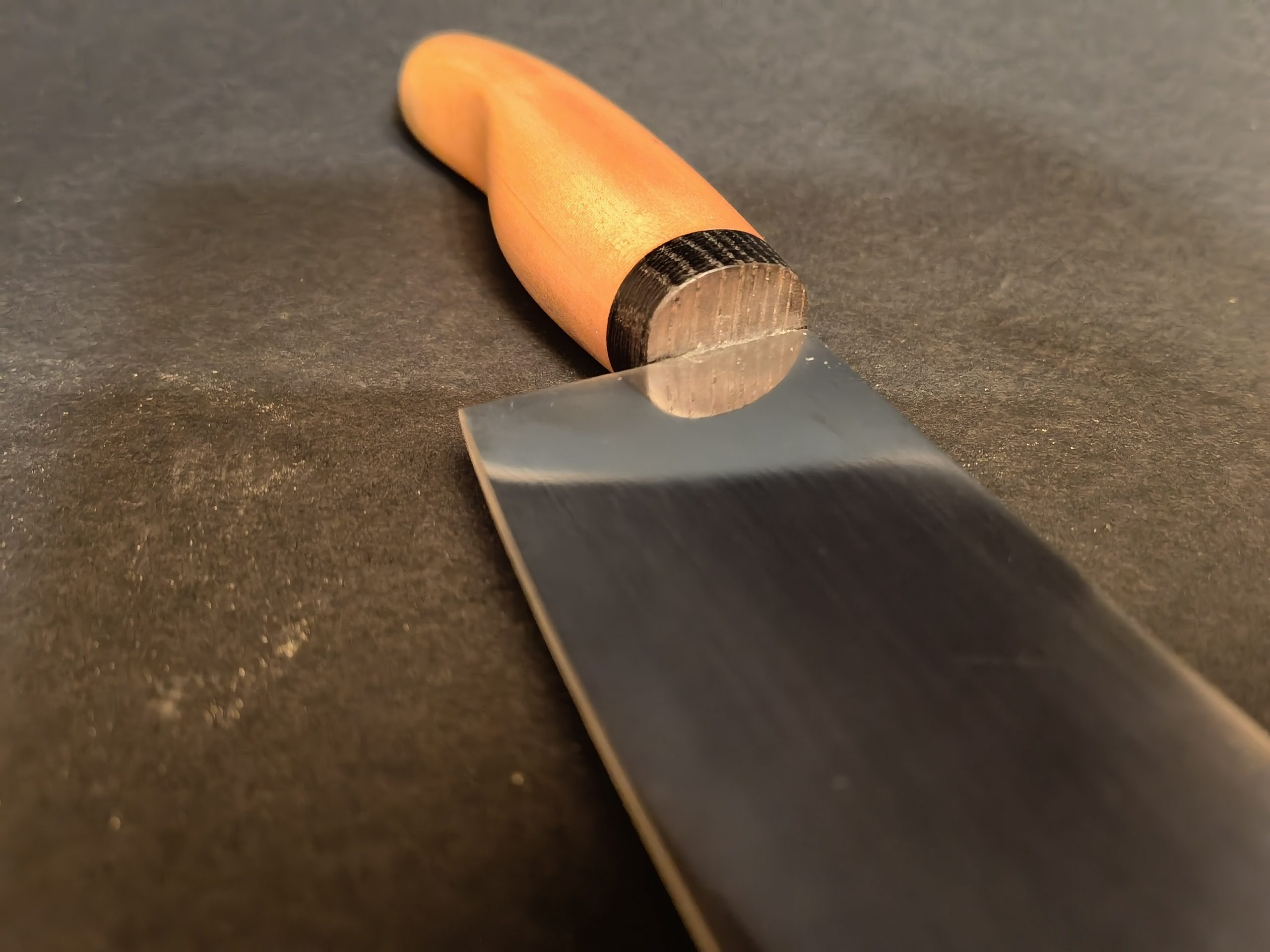 Santoku mit Kirschholzgriff Santoku mit Kirschholzgriff