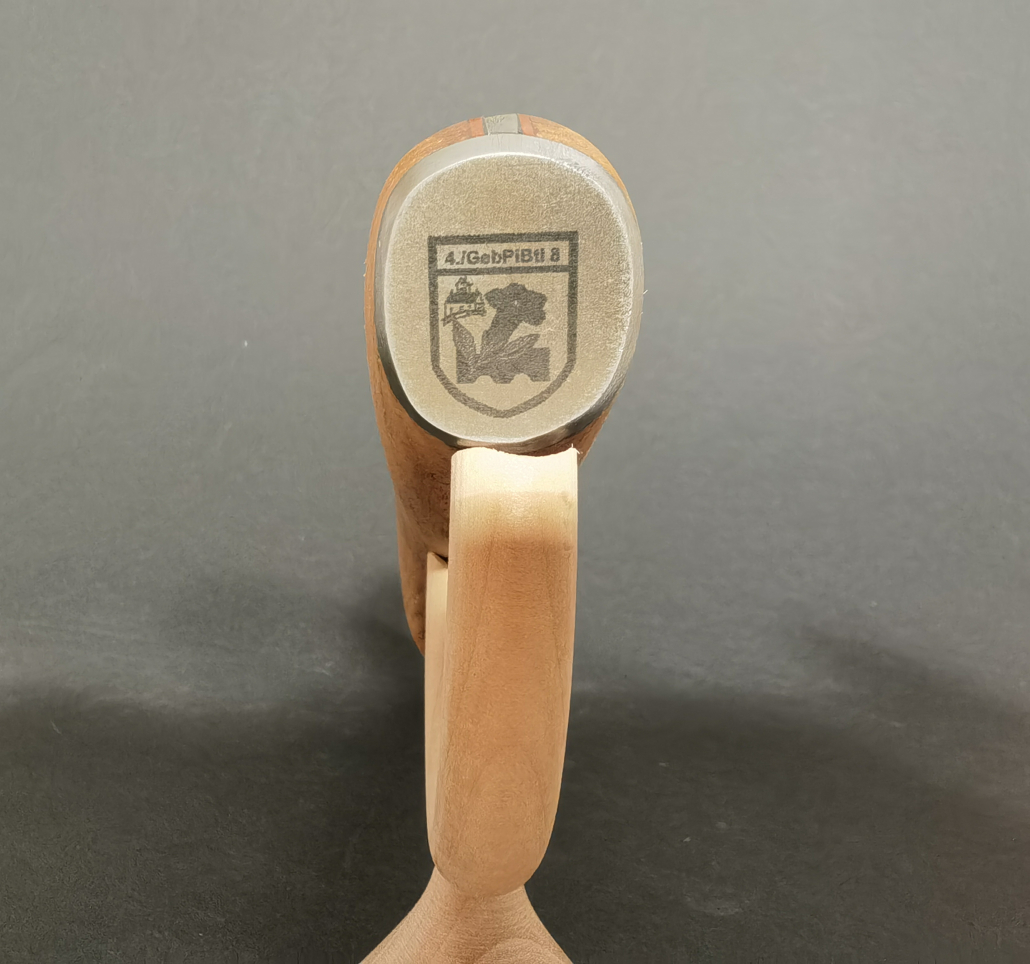 Griff Outdoor-Messer mit Gravur Griff von Outdoor-Messer mit Gravur