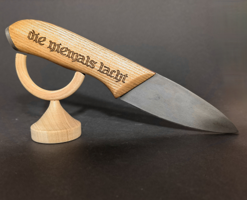 Outdoor-Messer mit Eschenholzgriff