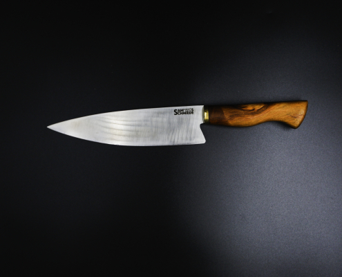 Chefkochmesser mit Pflaumenwurzelgriff