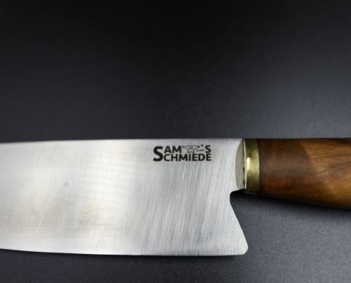 Chefkochmesser mit Pflaumenwurzelgriff