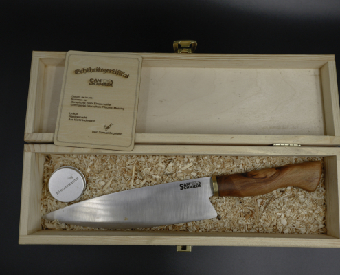 Chefkochmesser mit Pflaumenwurzelgriff