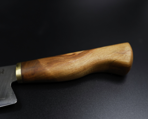 Chefkochmesser mit Pflaumenwurzelgriff