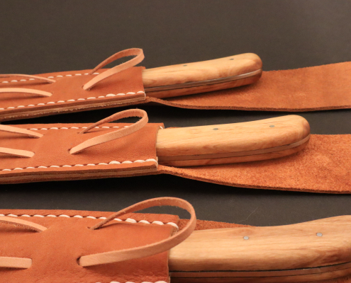 Steakmesser in Lederscheide