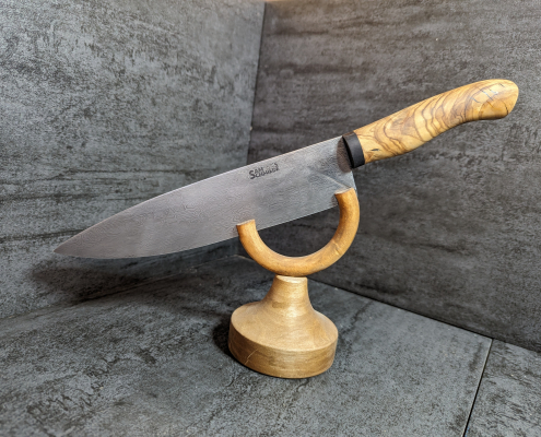 Chefkochmesser mit Olivenholzgriff